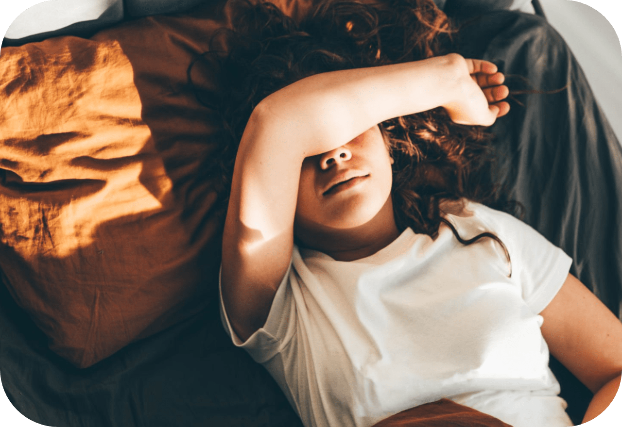 Você também tem dificuldade para dormir bem? Veja como melhorar o sono naturalmente.